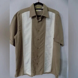 ⭐️ ⭐️ ⭐️ Men's Cubavera (80% Rayon & 20% Poly) tan & cream button down